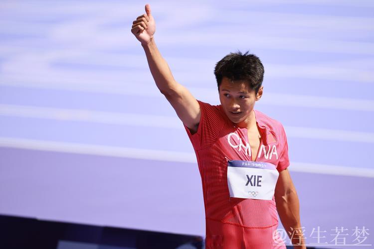 百米飞人对决 辛比尼称王谢震业列第八